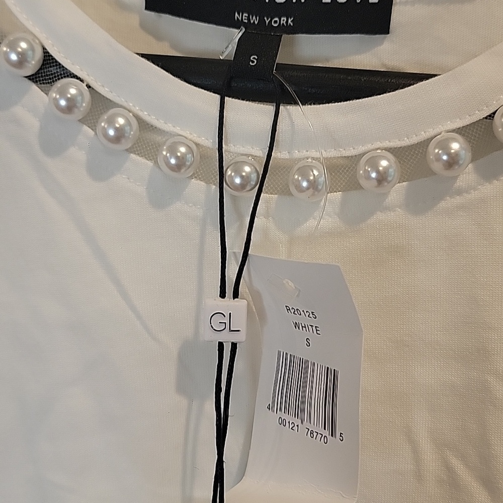 Generation Love Pearl Top, Small, White, Beautiful!!! NWT! - Picture 2 of 6